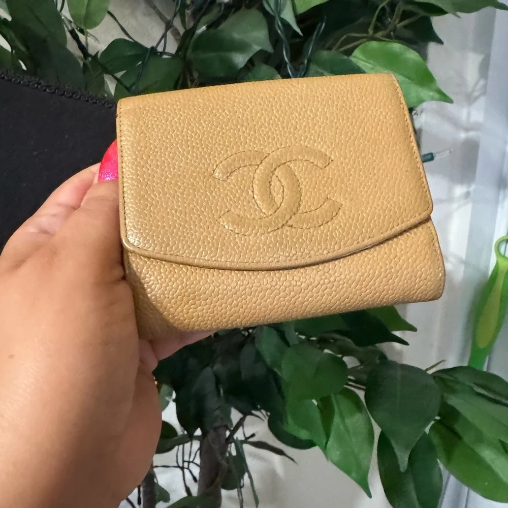 Chanel Bifold Leather Wallet W/ Auth Card - Picture 3 of 17